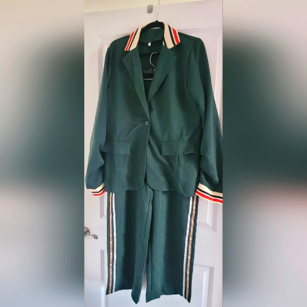 NEW Womens Side'Striped Blazer Suit